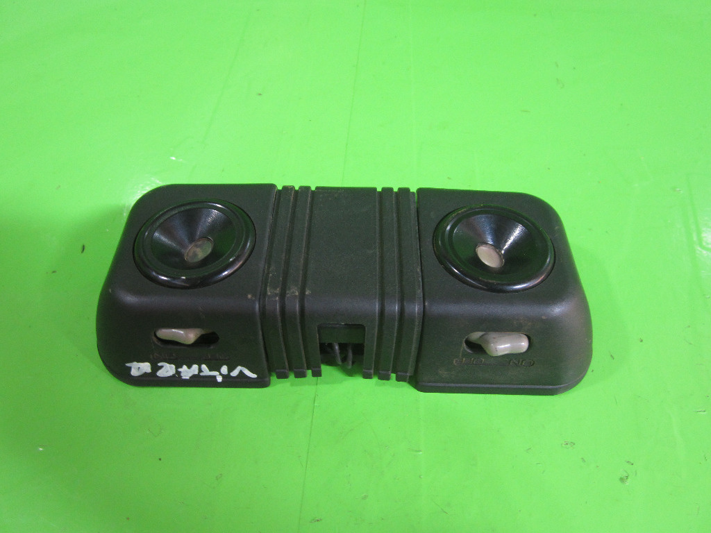 PLAFONIERA / ILUMINATOR INTERIOR SUZUKI VITARA 4x4 FAB. 1988 – 2002 ⭐⭐⭐⭐⭐