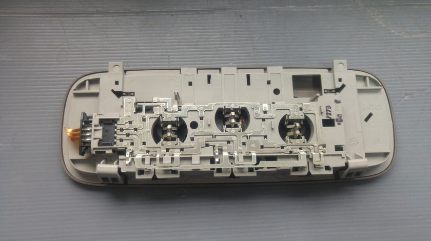 Plafoniera interior spate vw passat b6 3c break 3c0947133