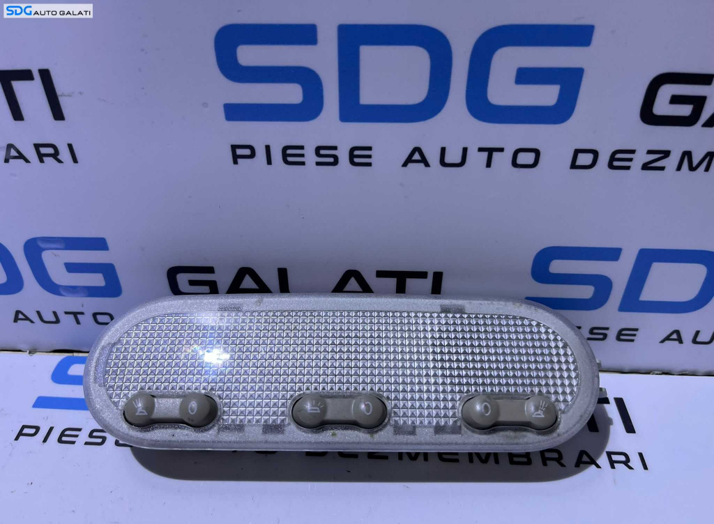 Plafoniera Lumini Lampa Iluminare Interior Habitaclu Dacia Logan 2 2012 - 2022 Cod 8200073234 [M4856]