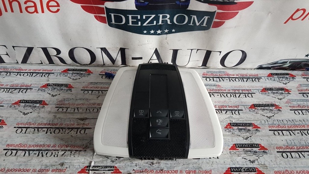 Plafoniera originala original Mercedes-Benz GLK x204 cod piesa : a2048202001