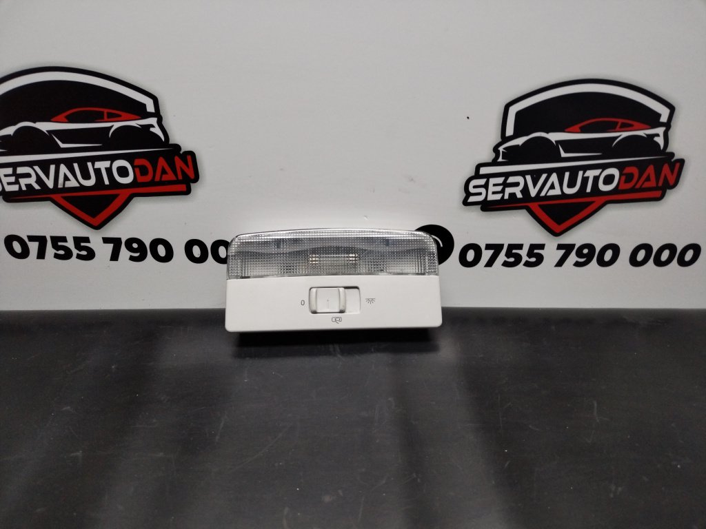Plafoniera Skoda Octavia (1996-2010) 1.9 Motorina 2006, 8L0947105A