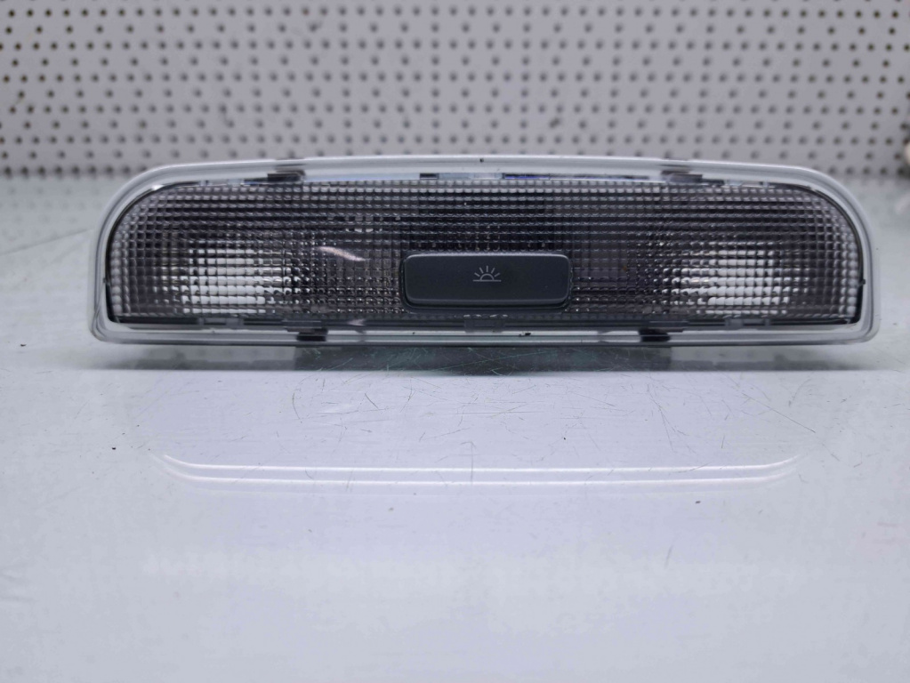 Plafoniera spate Audi A3 Sportback (8PA) [Fabr 2004-2013] 8P0947111A