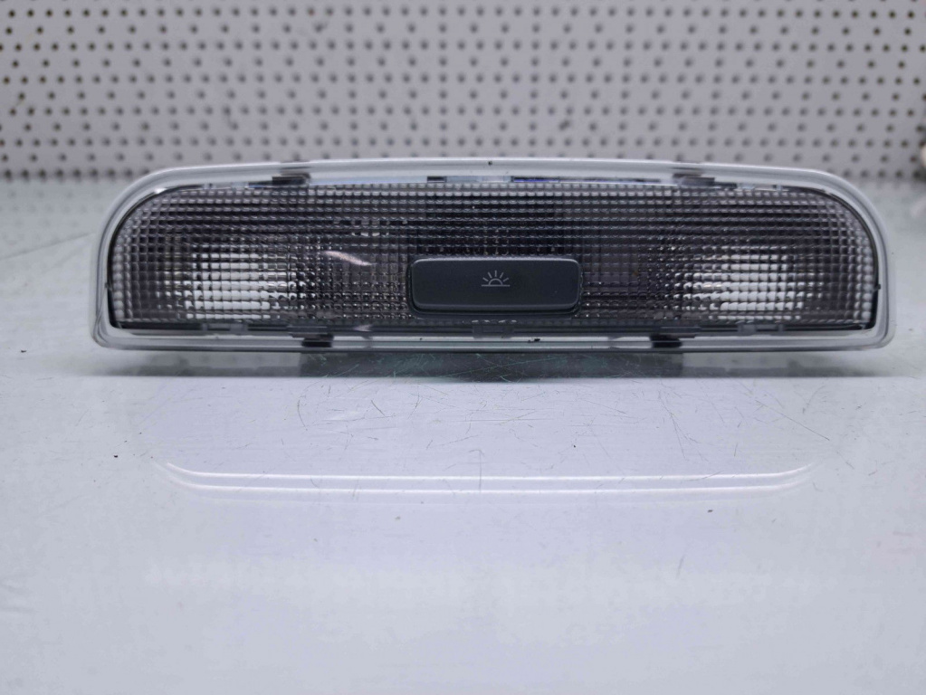 Plafoniera spate Audi A3 Sportback (8PA) [Fabr 2004-2013] 8P0947111A