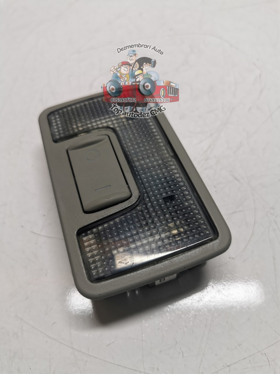 Plafoniera spate Audi A4 B6 B7 break avant combi 8Z0947123 lumini portbagaj