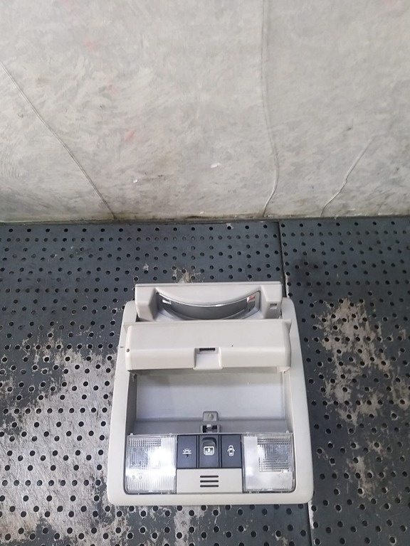 Plafoniera spatiu depozitare suport ochelari toyota verso r2 812600f123