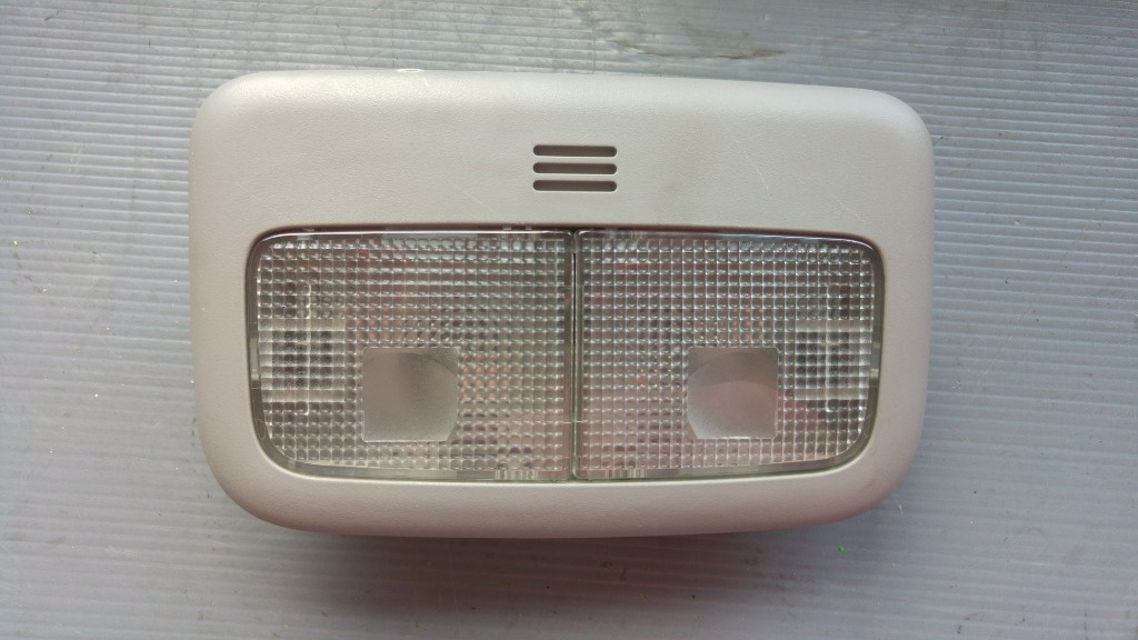 Plafoniera toyota yaris p9 2005-2014 81260-0d030