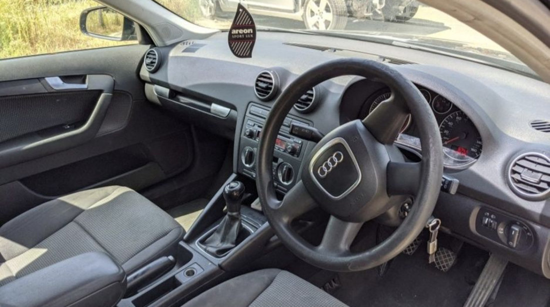 Planșa bord/airbag pasager/volan complet cu airbag Audi A3 8P1 UK