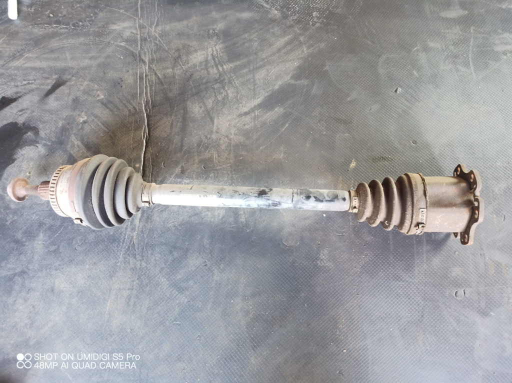 Planetara dreapta fata Audi A4 2.0 TDI- COD 8E0407272AT