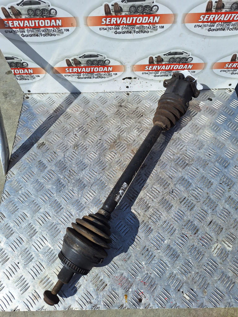 Planetara dreapta fata Audi A4 (2004-2008) [8EC, B7] 2.0 Motorina 2008, 8E0407272AT