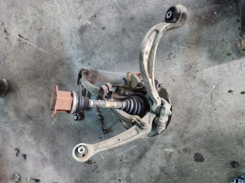 Planetara dreapta fata Audi A4 B8 1.8 TFSI combi an de fabricatie 2011 Cod : 8K0407271Q