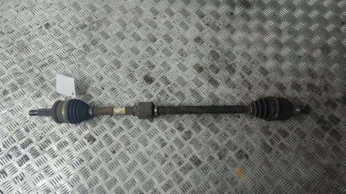 Planetara dreapta fata Hyundai i30 1.6 CRDI cod motor D4FB 128 cp / 94KW an 2014 cod 49501-A5800