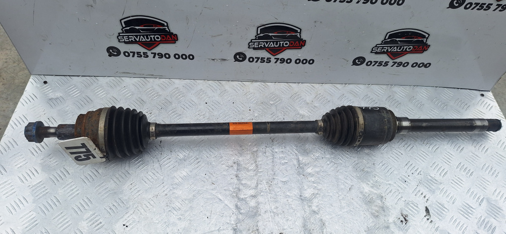 Planetara dreapta fata Mercedes-Benz GL (2013-2019) [x166] 3.0 Motorina 2014, A1663301300