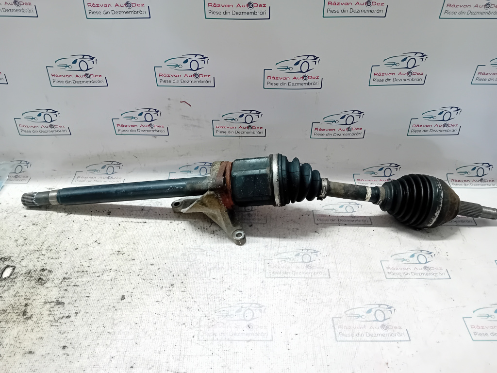 Planetara dreapta fata Nissan 1.6 Motori