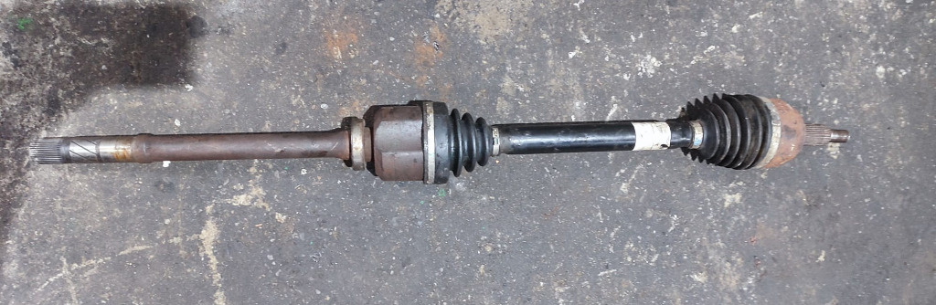 Planetara dreapta Renault Laguna 3 2.0 DCI 8200618168