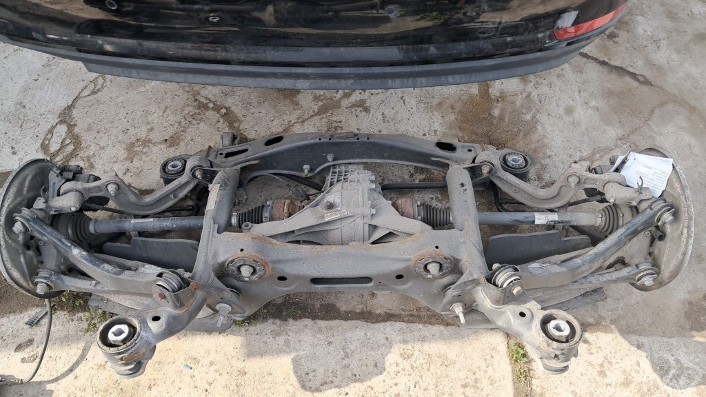 Planetara dreapta spate AUDI A4 B9 an 2017 cod 8W0501203D