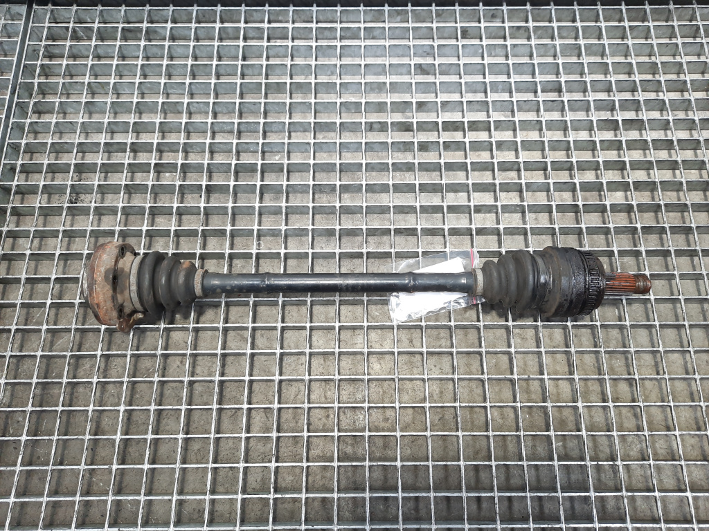 Planetara dreapta spate, Bmw 3 Touring (E91) 2.0 D, N47D20C, 6 vit man (id:467132)