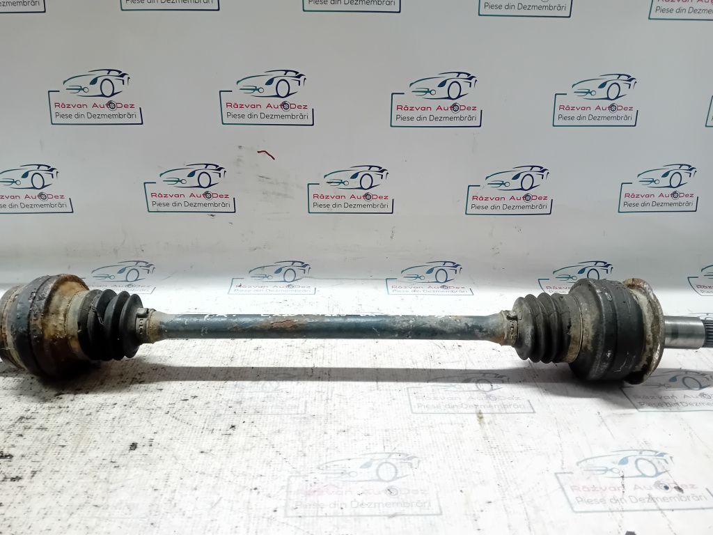 Planetara dreapta spate Mercedes C220 Benzina 2012, A2113570091