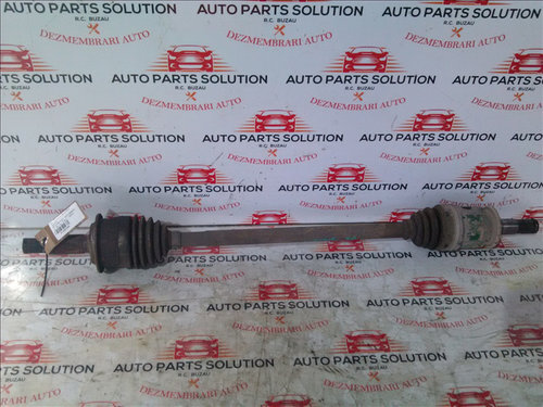 Planetara dreapta spate MITSUBISHI OUTLANDER 2.2D an fabr. 2011