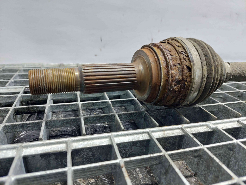 Planetara dreapta spate Toyota Rav 4 III (ACA3, ACE, ALA3, GSA3, ZSA3) [Fabr 2005-2013] OEM 2.2 2.2 80KW / 109CP