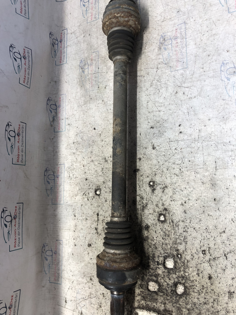 Planetara dreapta spate Volkswagen Touareg 2011, 7P0501201G