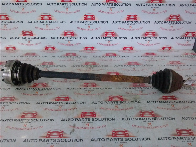 Planetara dreapta VOLKSWAGEN PASSAT B7 2.0TDI an fabr. 2011