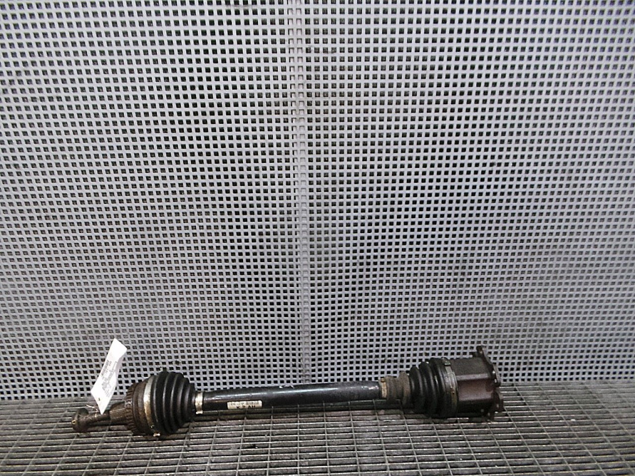 PLANETARA FATA DREAPTA AUDI A4 2.0 FSI - (2001 2004)