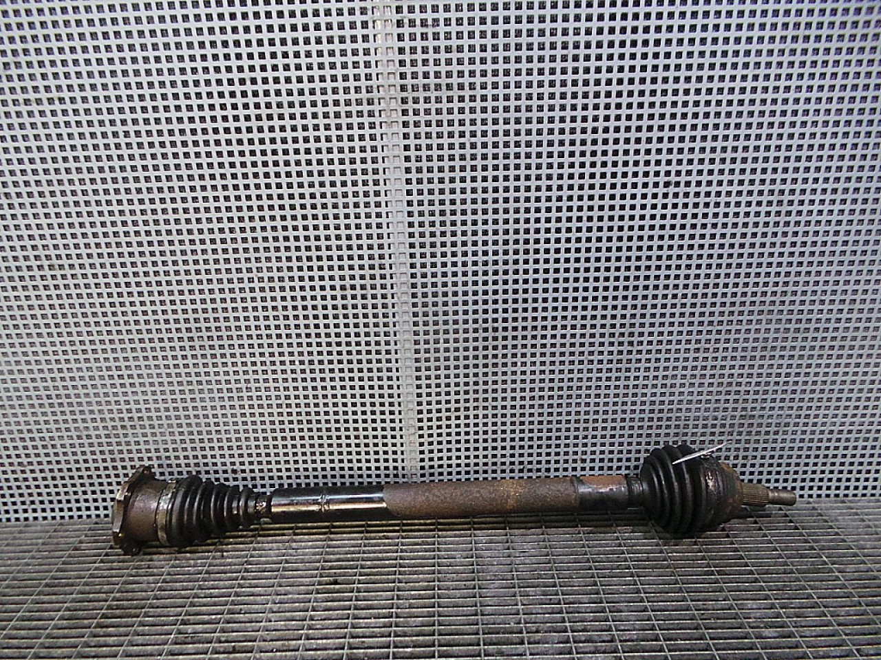 PLANETARA FATA DREAPTA VW GOLF IV GOLF IV 2.3 INJ - (1998 2004)