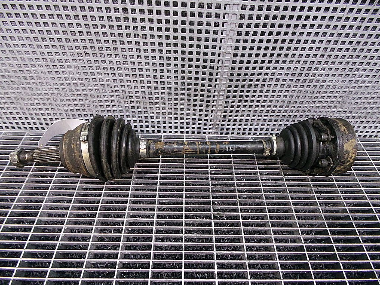 PLANETARA FATA STANGA VW PASSAT 1.9 TDI - (1994 1997)