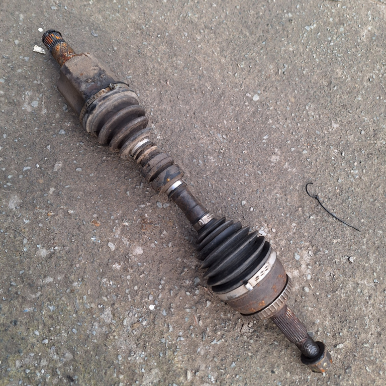Planetara Nissan X-Trail (T30) 2001-2007 2.0 4X4 Qr20De Benzina Fata Stanga 392605U006, 9U006