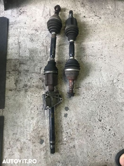 Planetara stanga dreapta Opel Zafira 1.9 CDTI 150 CP TYP Z19DTH