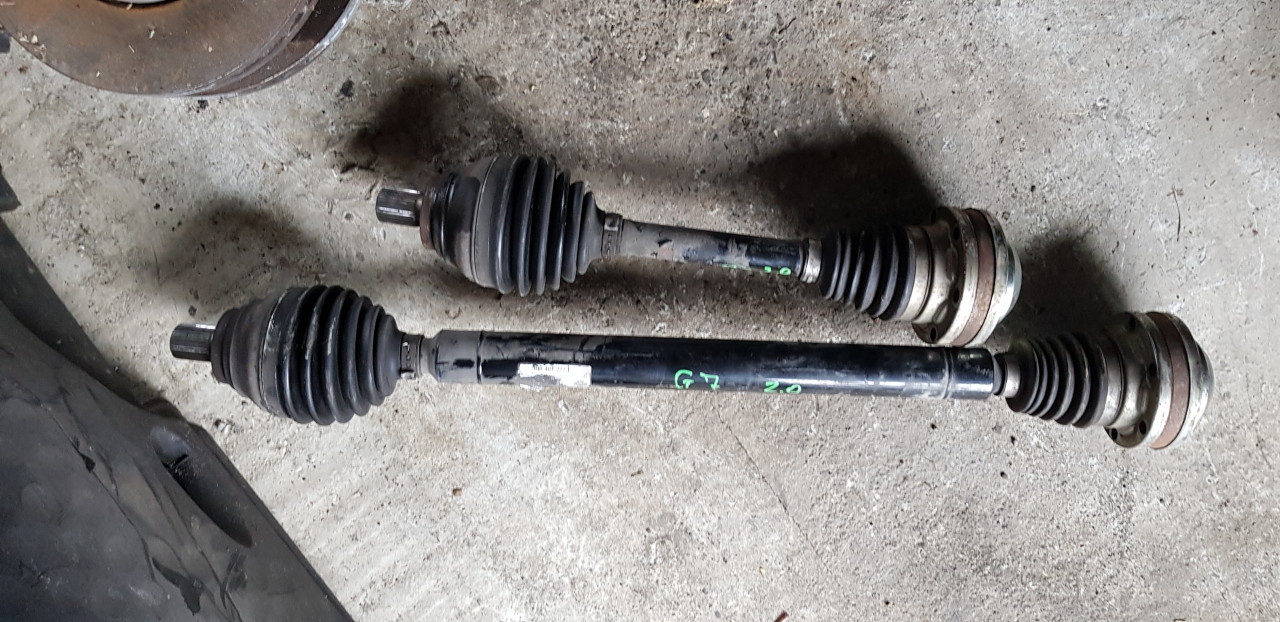 Planetara stanga dreapta Skoda Octavia 3 2.0 TDI 2013 2014 2015