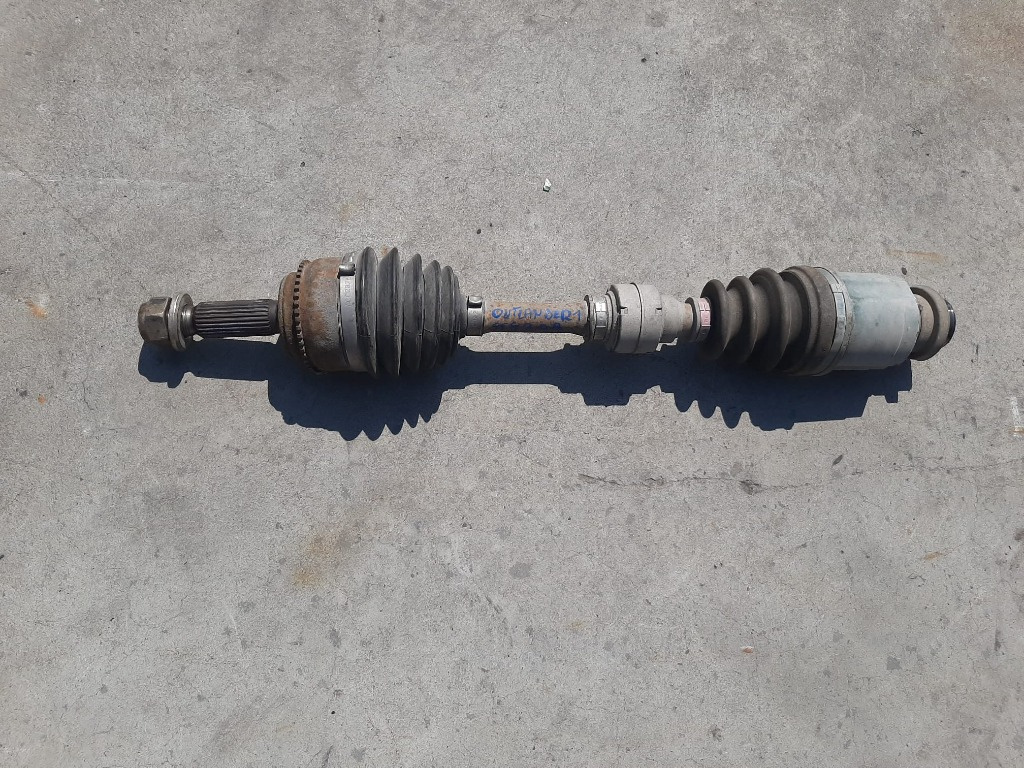 Planetara stanga fata 2.0 b 4x4 mitsubishi outlander 1 2001-2005
