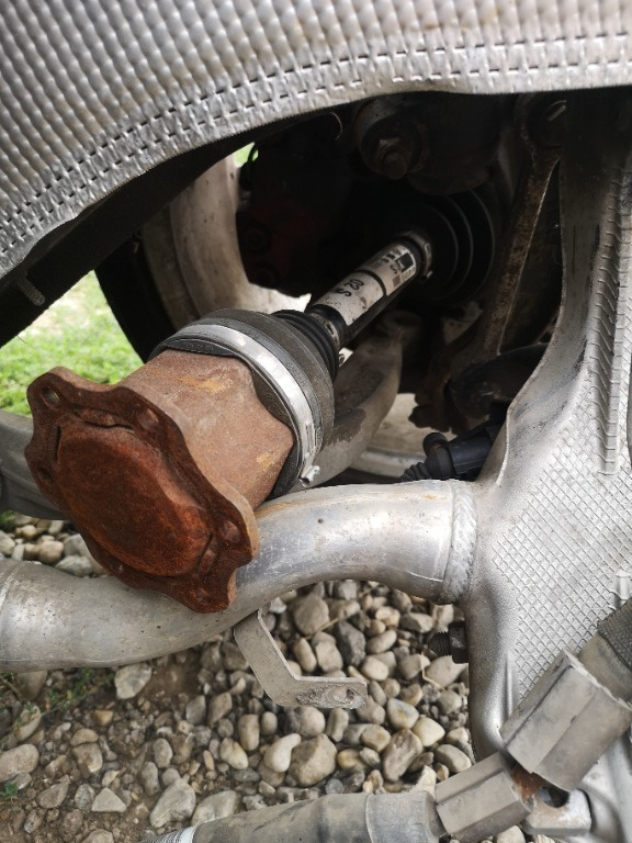 Planetara stanga fata Audi a5 2.7 tdi