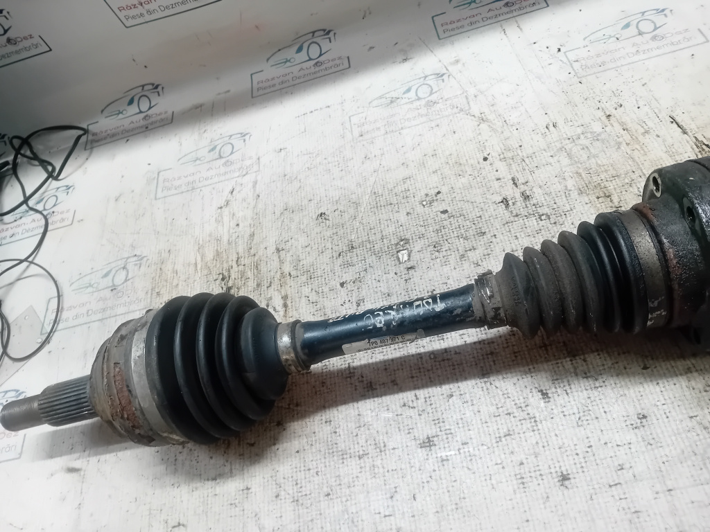 Planetara stanga fata Volkswagen Touareg 2011, 7P0407271C