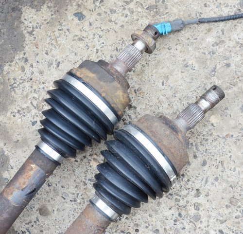 Planetara stanga scurta Citroen C5 2.0 hdi 80kw 110cp RHZ