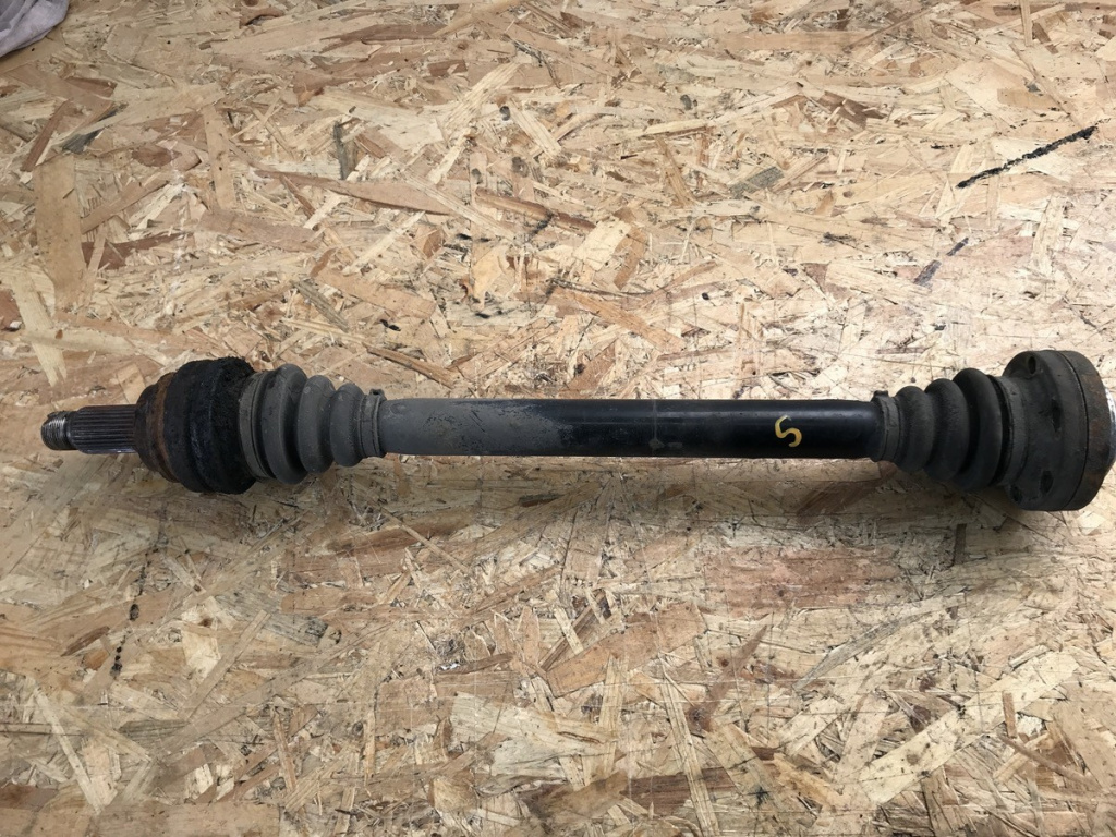 Planetara stanga spate BMW 525 biturbo F10 sedan 2012 (7572419AL01)