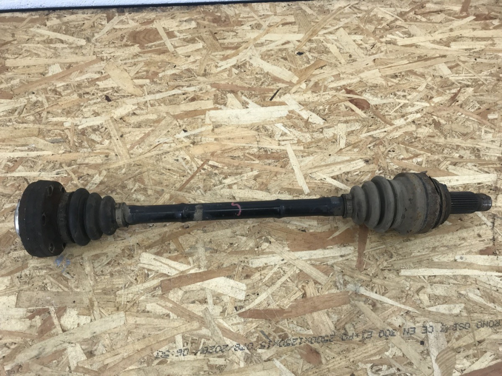 Planetara stanga spate BMW X1 X-Drive suv 2009 (33207605485)