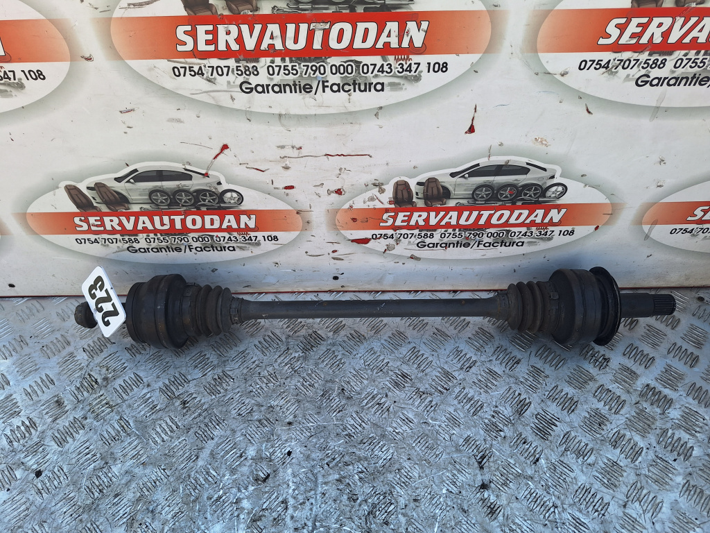 Planetara stanga spate Mercedes-Benz C-Class (2007->) [W204] 2.2 Motorina 2009
