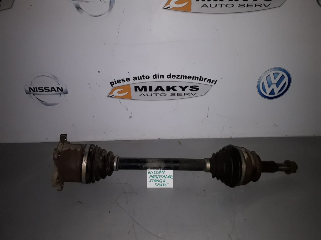 Planetara stanga spate Nissan Pathfinder
