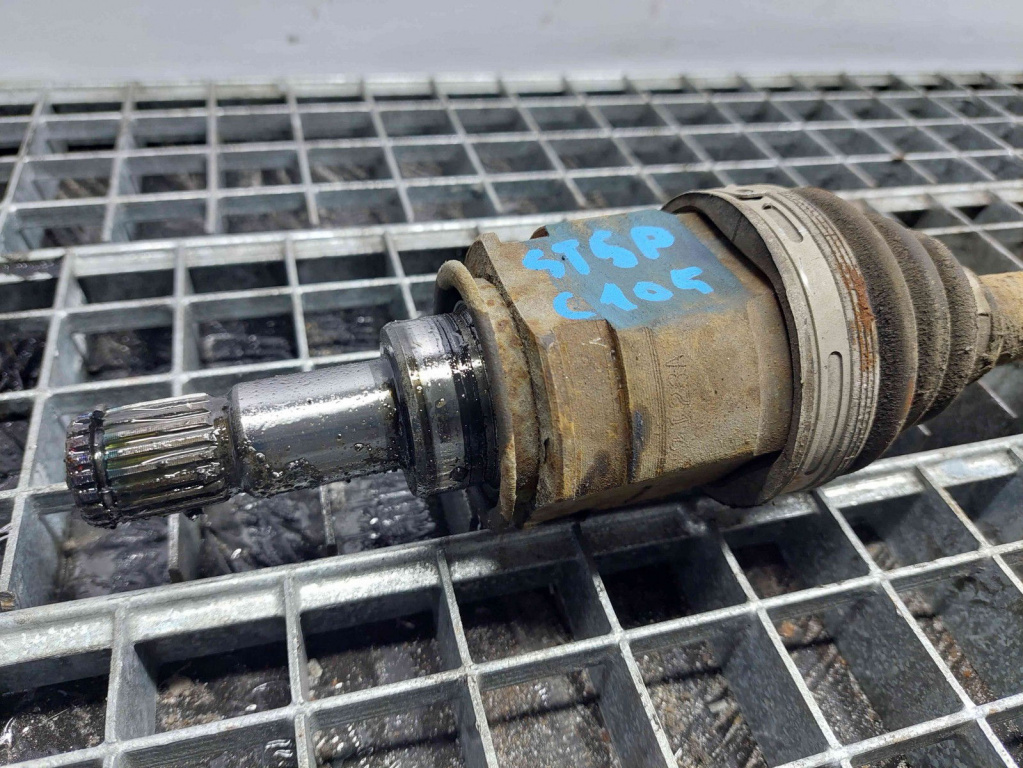 Planetara stanga spate Toyota Rav 4 III (ACA3, ACE, ALA3, GSA3, ZSA3) [Fabr 2005-2013] OEM 2.2 2.2 80KW / 109CP