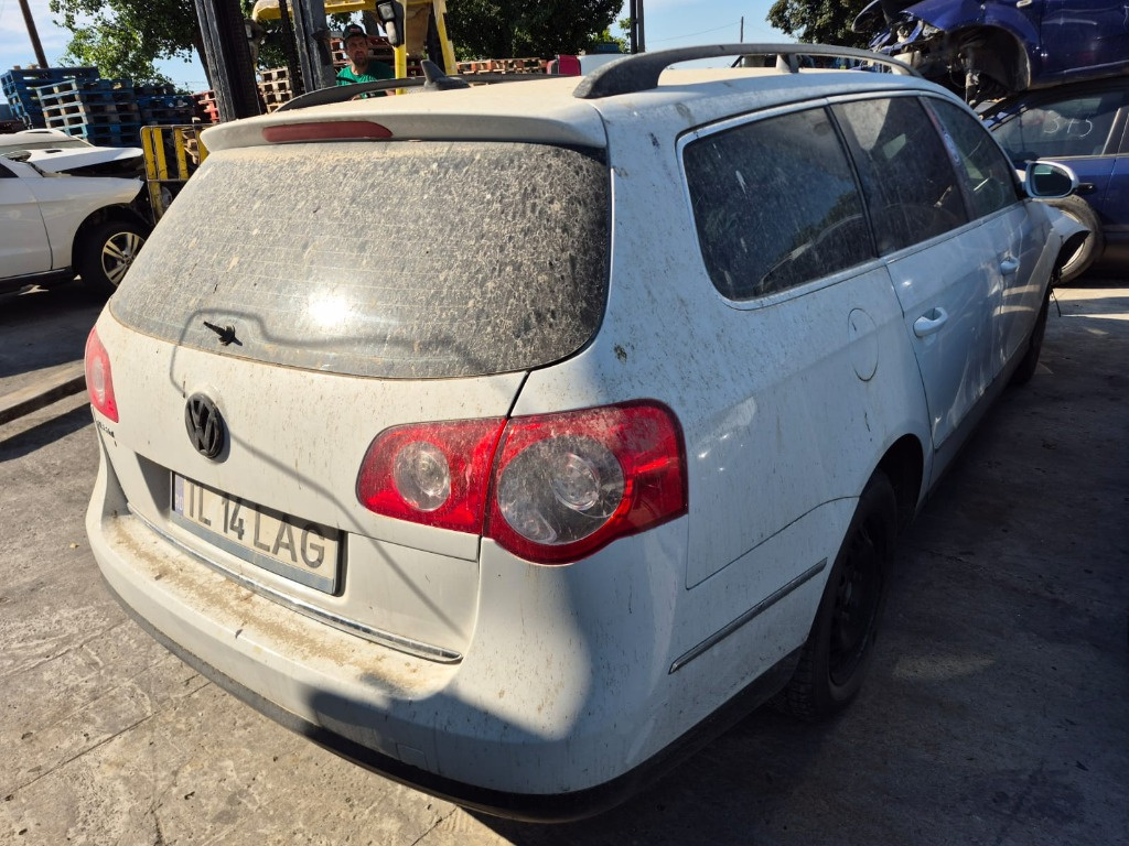 Planetara stanga Volkswagen Passat B6 2009 break 2.0 tdi cbdc