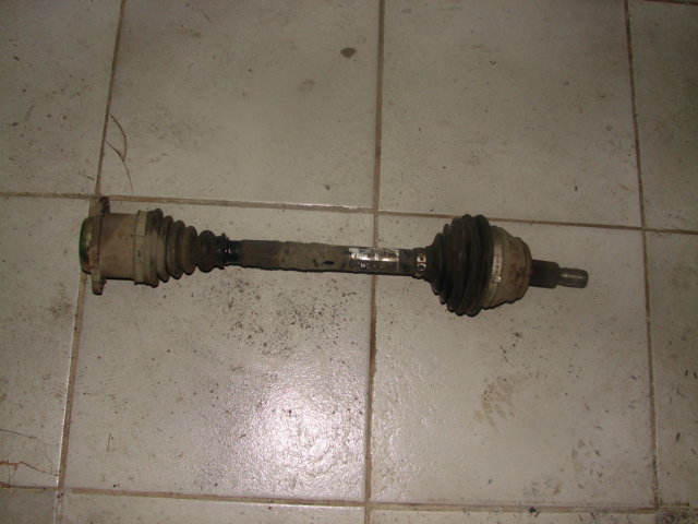 Planetara stanga Volkswagen VW Golf 4 [1997 - 2006] Hatchback 5-usi 1.6 AT (100 hp) (1J1)