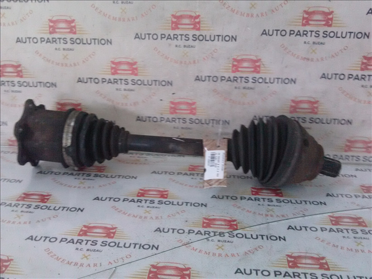 Planetara stanga VW PASSAT B 6 2.0 TDI an fabr. 2010