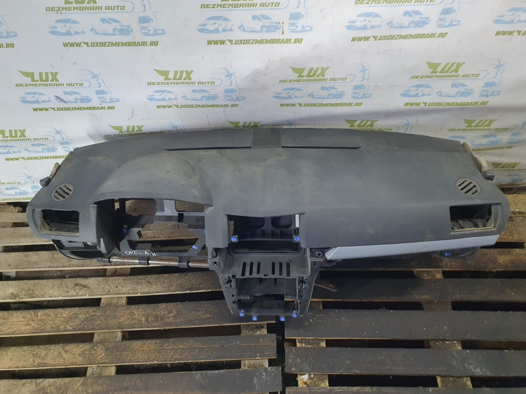 Plansa bord 13149016 Opel Astra H [2004 - 2007]
