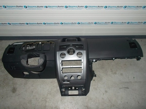 Plansa bord 8200288180, Renault Megane 2 2003-2008