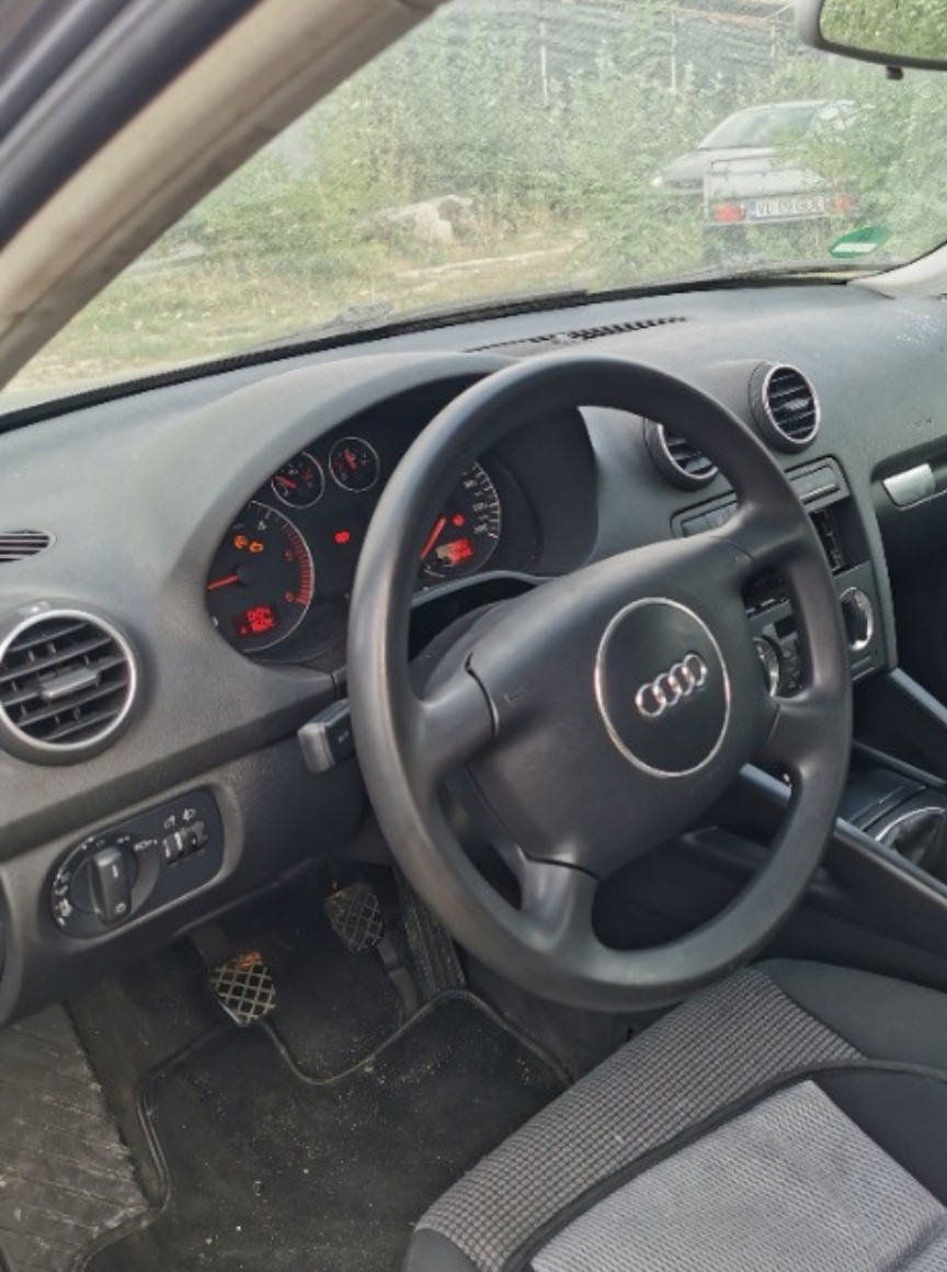 Plansa bord Audi A3 8P 2004-2011 panou bord airbag pasager