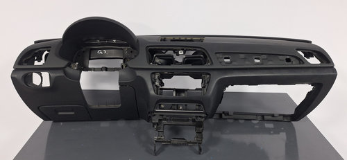 Plansa bord Audi Q3 (2011-2017) [8U] 2.0 Motorina 2015, 8U1857001L