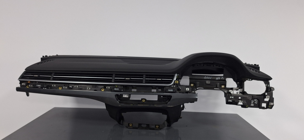 Plansa bord Audi Q7 (2015->) [4M] 3.0 Motorina 2018, VOLAN DREAPTA / 4M2857001H