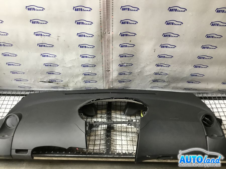 Plansa Bord carcasa Bord 553020d010 +airbag Pasager Toyota YARIS P9 2005