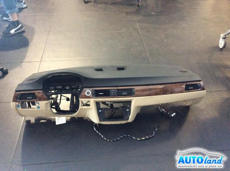 Plansa Bord carcasa Bord Fara Airbag Fisura 5 Cm Crem BMW 3 E90 2005